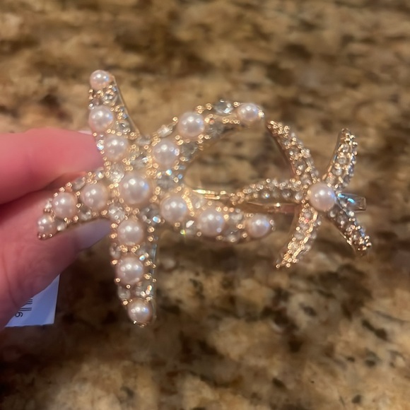 Lilly Pulitzer Starfish Cuff Bangle - Picture 4 of 4